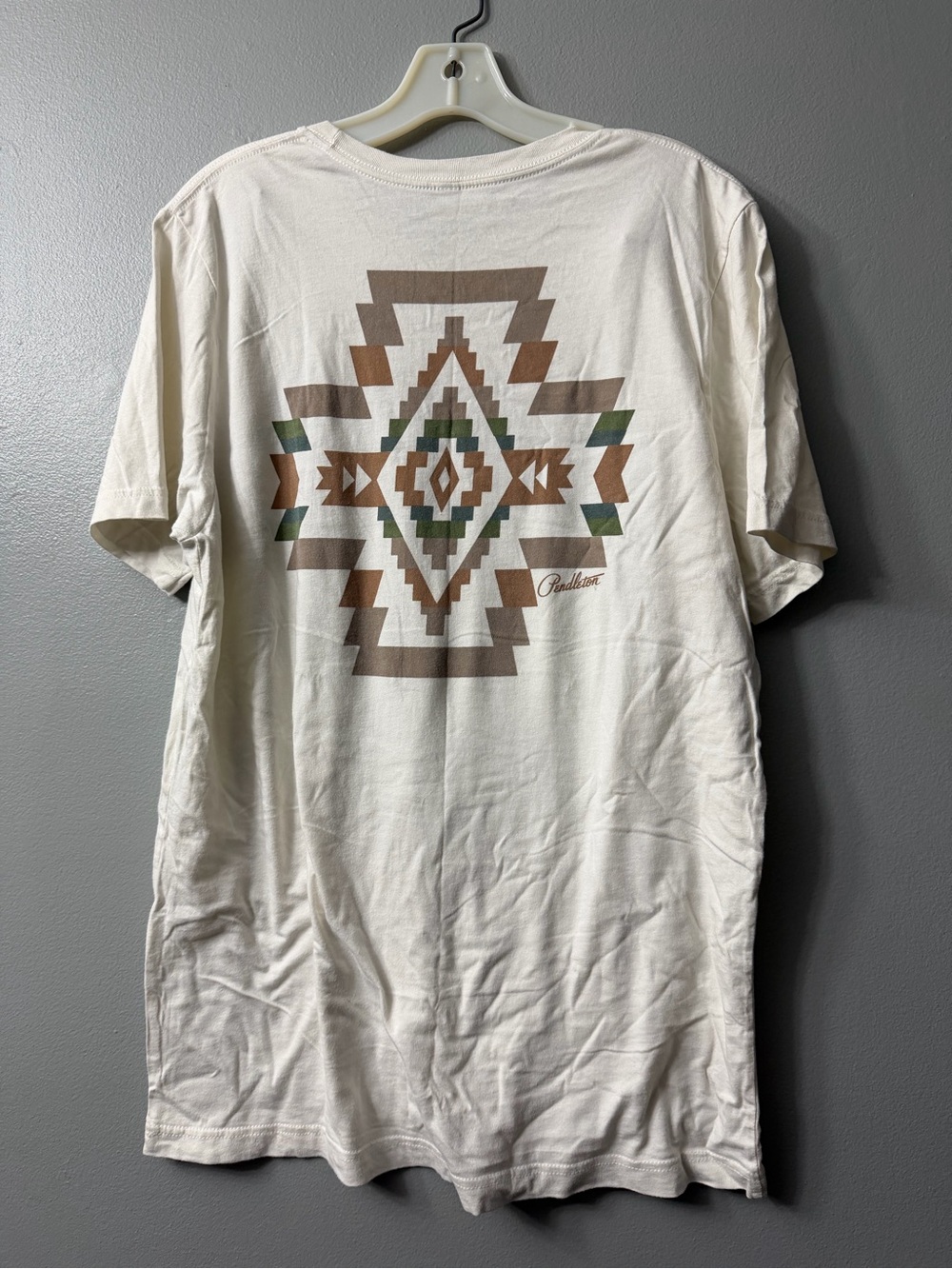 Pendleton Men's Cream Graphic Aztec T-Shirt large